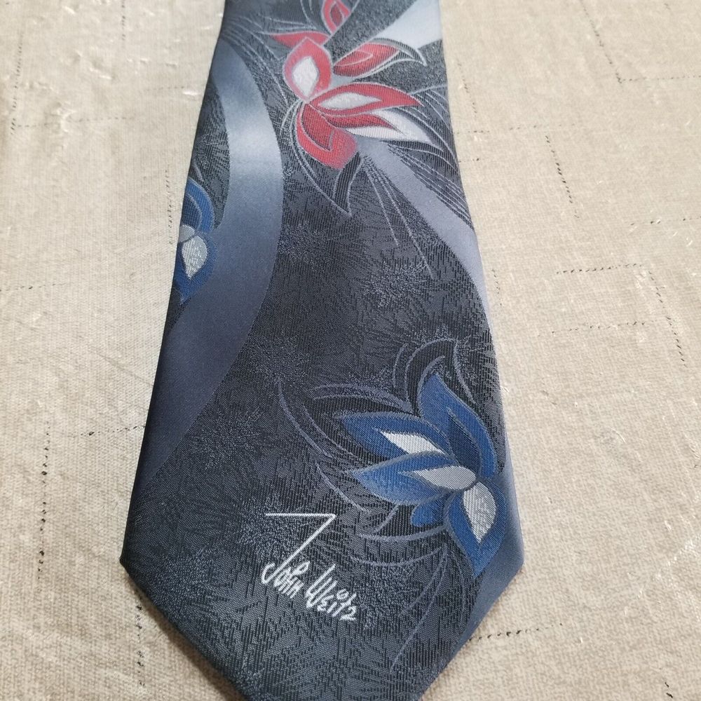 Men Neck Tie John Weitz Black Floral Logo Made in USA 3.75" Wide by 54" Long - Picture 3 of 11